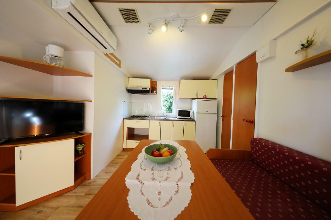 Mobile Home Grbe Nin Zewnętrze zdjęcie