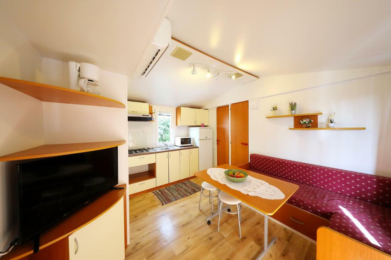 Mobile Home Grbe Nin Zewnętrze zdjęcie