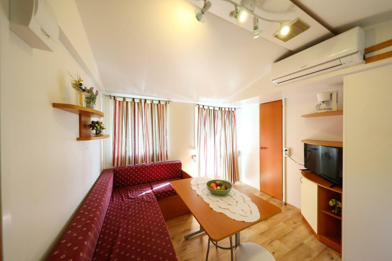 Mobile Home Grbe Nin Zewnętrze zdjęcie